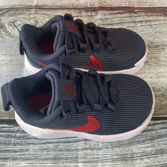Nike Star Runner 4 NN Toddler Shoes Black/Red Size 6C - Picture 3 of 11